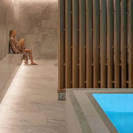 Skostredet Hotell 5*