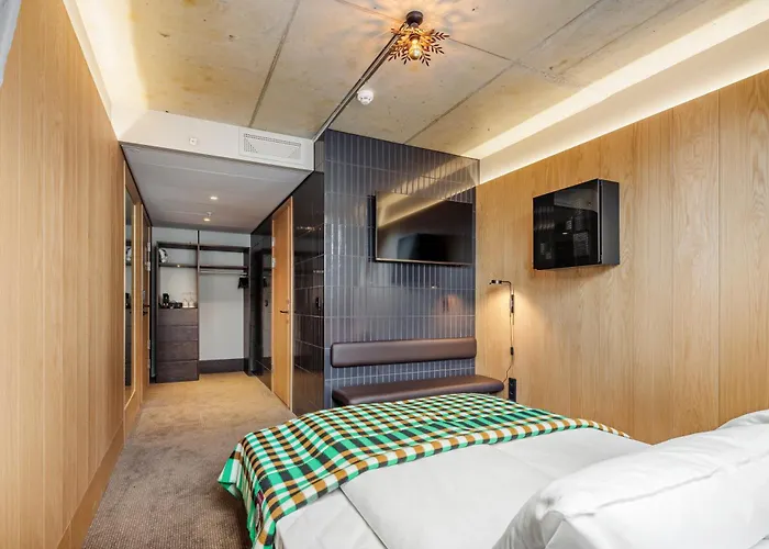 Hotel Skostredet & 5*