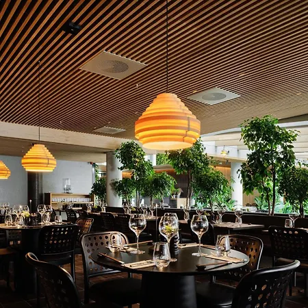 Skostredet & 5* ベルゲン