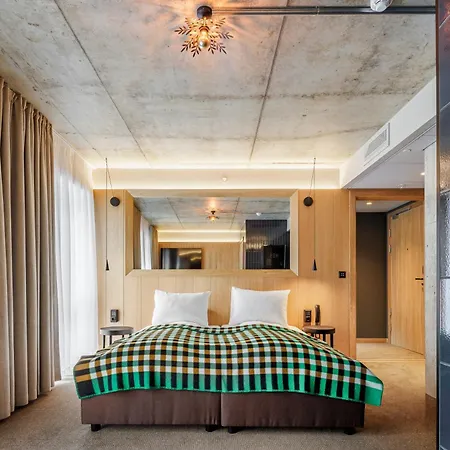 Skostredet & ホテル