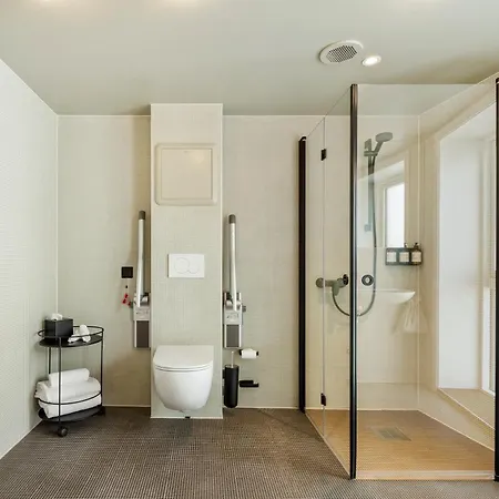 Hotel Skostredet 5*