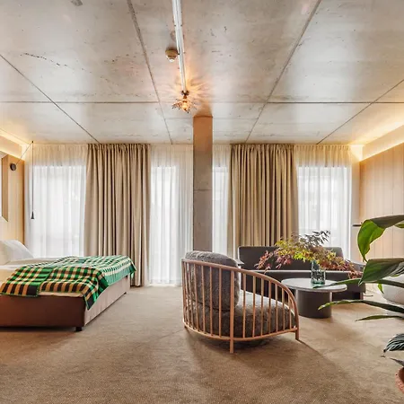 ホテル Skostredet & 5*